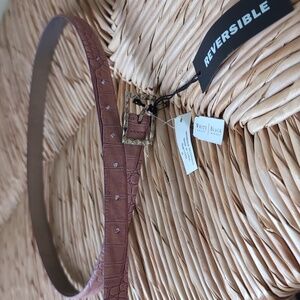 White House Black Market Reversible Pink/Gold Embossed Belt